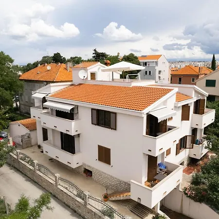 Apartment Zadar アパート *