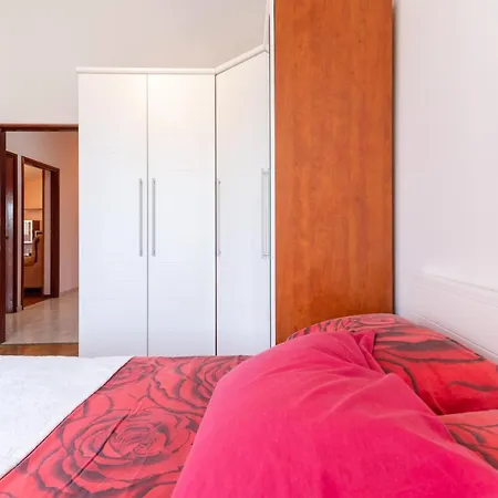 Apartment Zadar * זאדאר